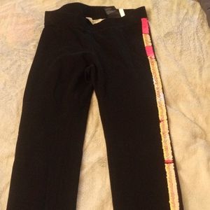 Girls black leggings with stripe
